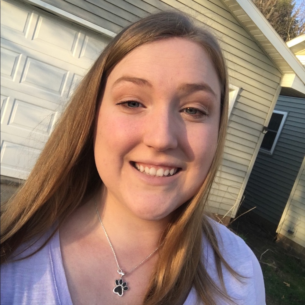 Meet your Posher, Ashley